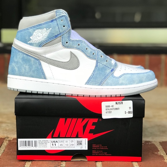 Air Jordan Retro 1 High OG Hyper Royal sz 10.5& 11 - Picture 14 of 15